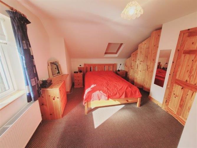 "The Garden Cottage", Lawn View, Mill Road, Kinlough, Leitrim