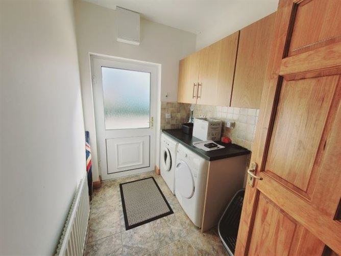 "The Garden Cottage", Lawn View, Mill Road, Kinlough, Leitrim