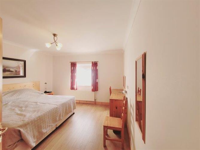 "The Garden Cottage", Lawn View, Mill Road, Kinlough, Leitrim