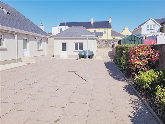"The Garden Cottage", Lawn View, Mill Road, Kinlough, Leitrim