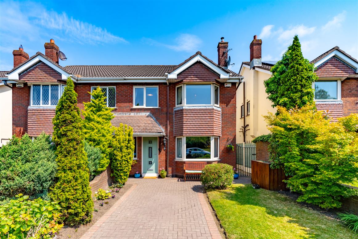 35 College Park Way, Ballinteer, Dublin 16 Moovingo 4711005