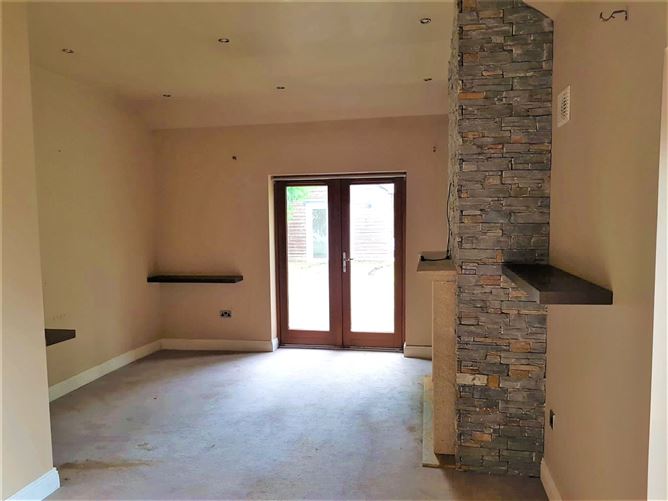 Lakeside Cottage, Mullinaveigue, Roundwood, Co. Wicklow
