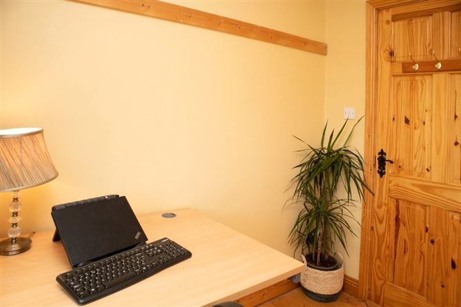 64 Maudlin Court, Thomastown, Co. Kilkenny
