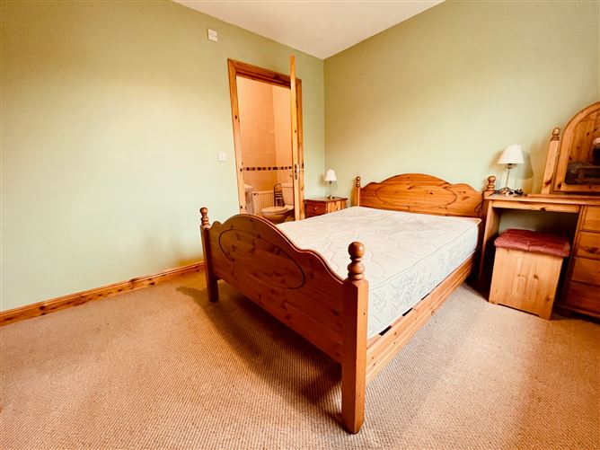 16 Cluain Arra , Bansha, Tipperary