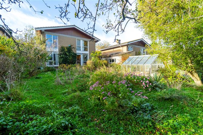 24 Kilgobbin Heights, Stepaside, Dublin 18