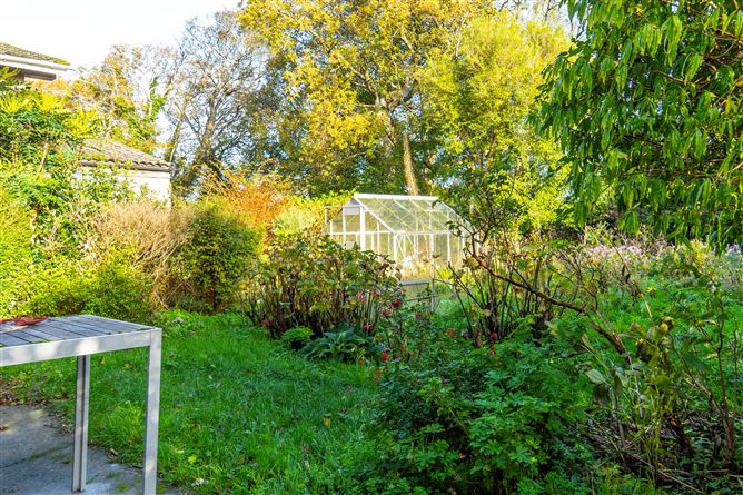 24 Kilgobbin Heights, Stepaside, Dublin 18