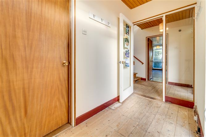 24 Kilgobbin Heights, Stepaside, Dublin 18