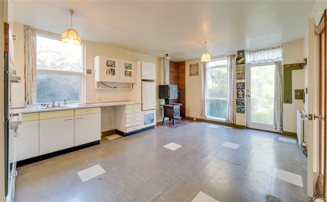 24 Kilgobbin Heights, Stepaside, Dublin 18