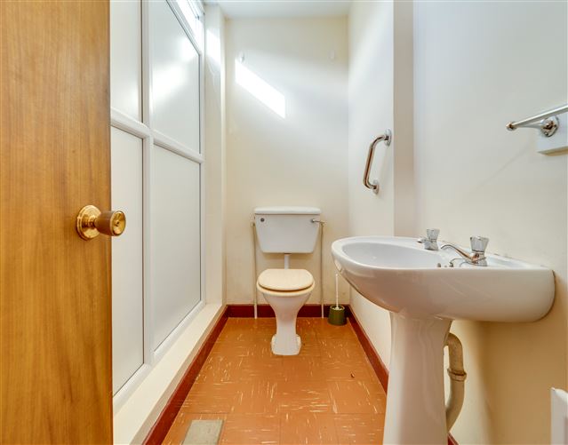 24 Kilgobbin Heights, Stepaside, Dublin 18