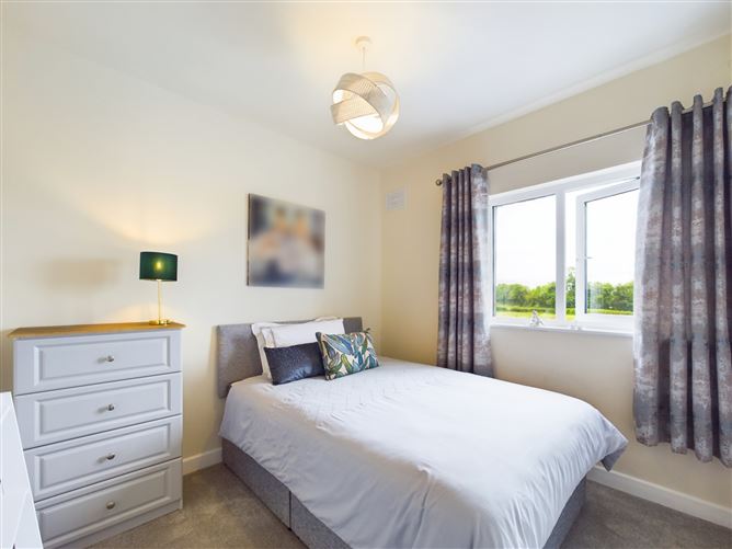 16 McDonagh Terrace, Littleton, Thurles, Co. Tipperary