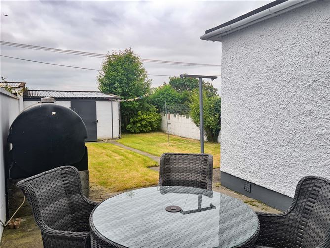 16 McDonagh Terrace, Littleton, Thurles, Co. Tipperary