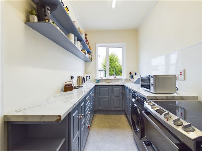 16 McDonagh Terrace, Littleton, Thurles, Co. Tipperary