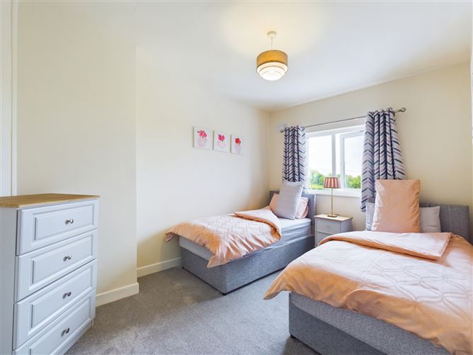 16 McDonagh Terrace, Littleton, Thurles, Co. Tipperary