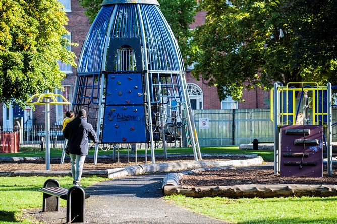 Apt 17, 55 Mountjoy Square, Mountjoy Square, Dublin 1