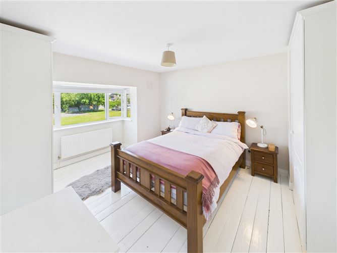 16 Ormond Keep, Nenagh, Co. Tipperary