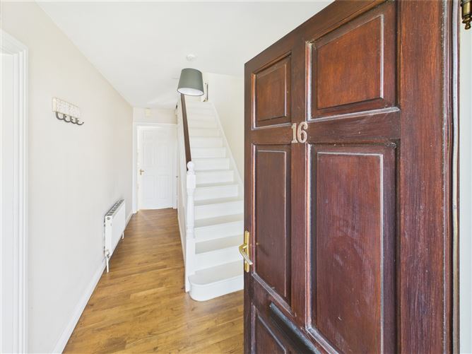 16 Ormond Keep, Nenagh, Co. Tipperary