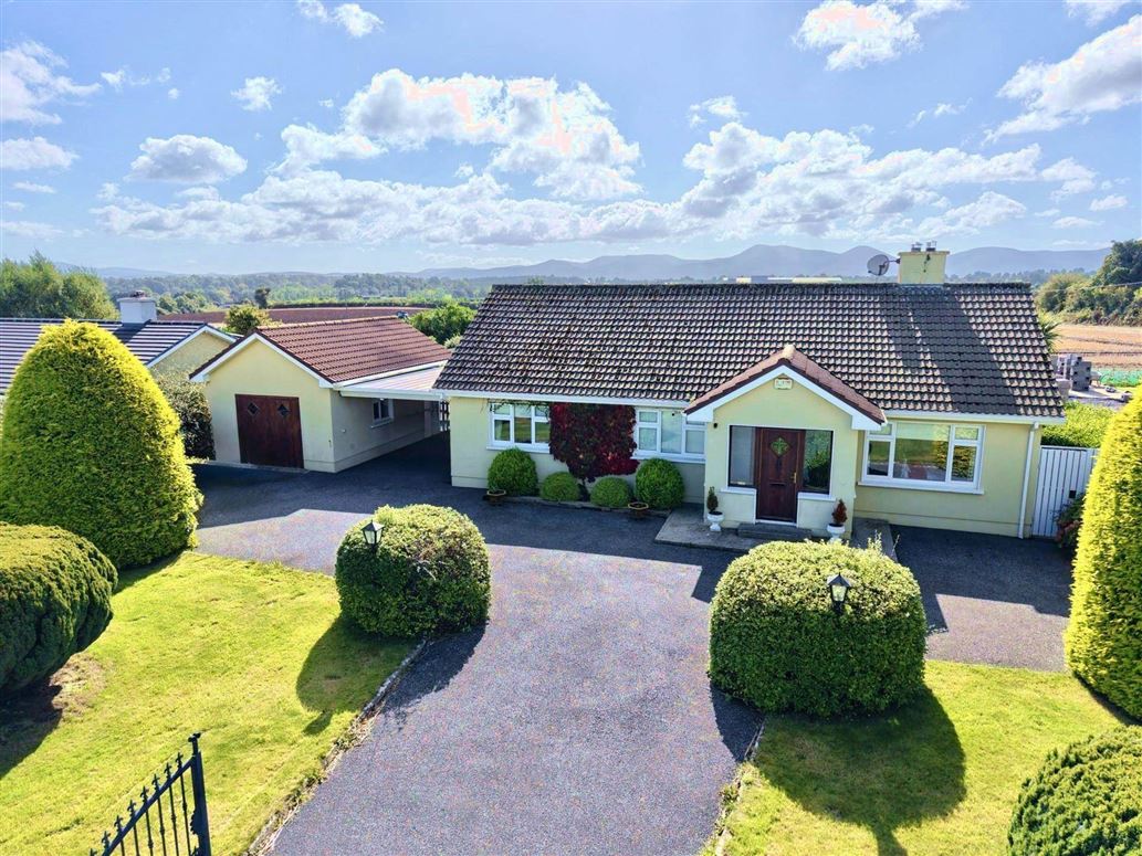 Sunshine Cottage, Lissava, Cahir, County Tipperary