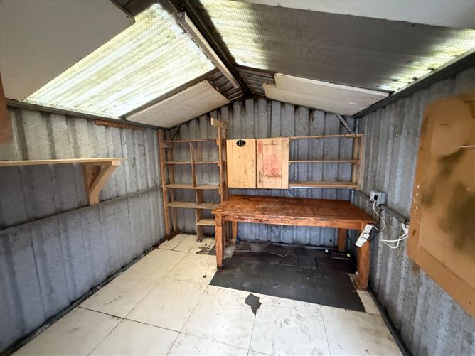 11 Newcastle Court, Cluain Ri, Ballymahon, Co.Longford.