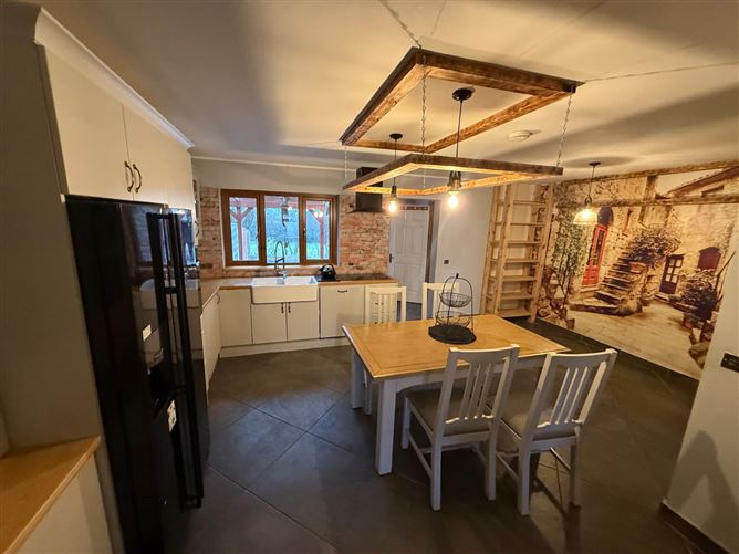 11 Newcastle Court, Cluain Ri, Ballymahon, Co.Longford.