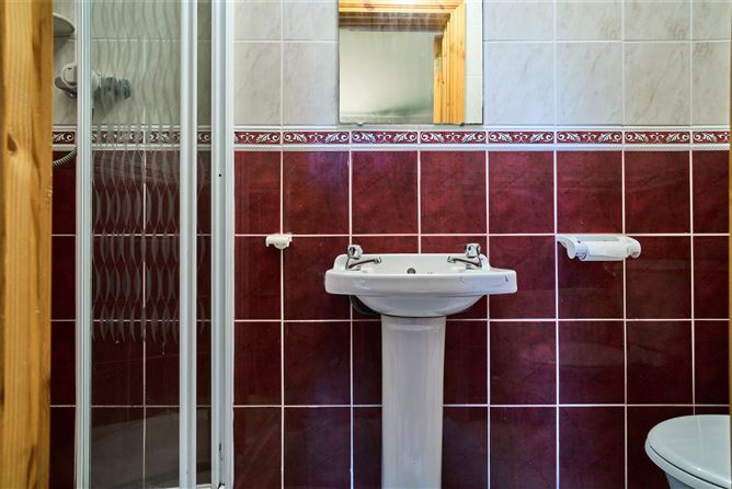 1B Cregaún, Tobartaiscain, Clonroad More, Ennis, Co. Clare