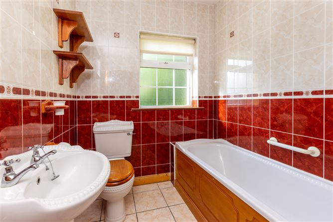 1 Spring View, Gort Road, Loughrea, Co. Galway