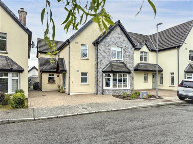 8 Ardán Rua, Nenagh, Tipperary