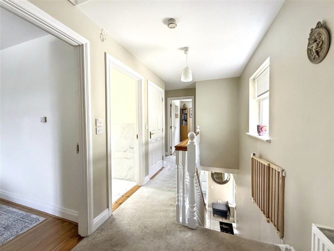 8 Ardán Rua, Nenagh, Tipperary