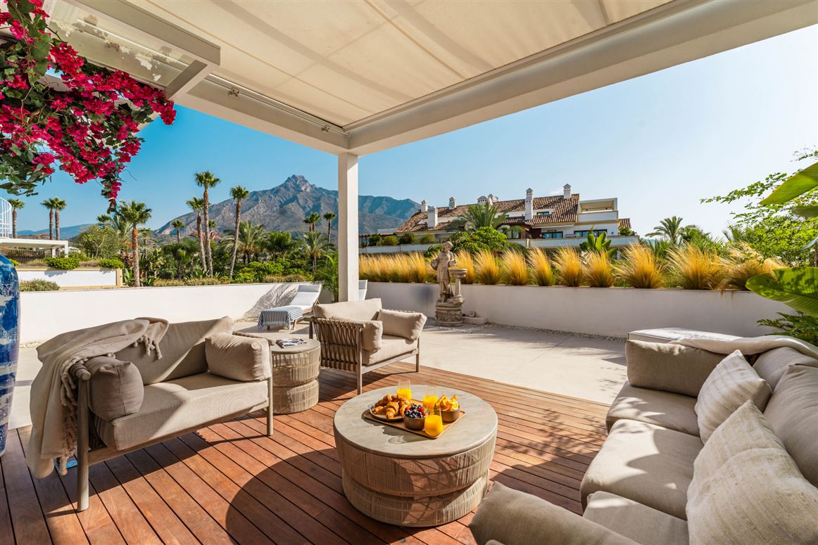 {name:Malaga, codeiso:MA}, Marbella, Marbella Golden Mile, Lomas del Rey, Spain - COSTA-01207P