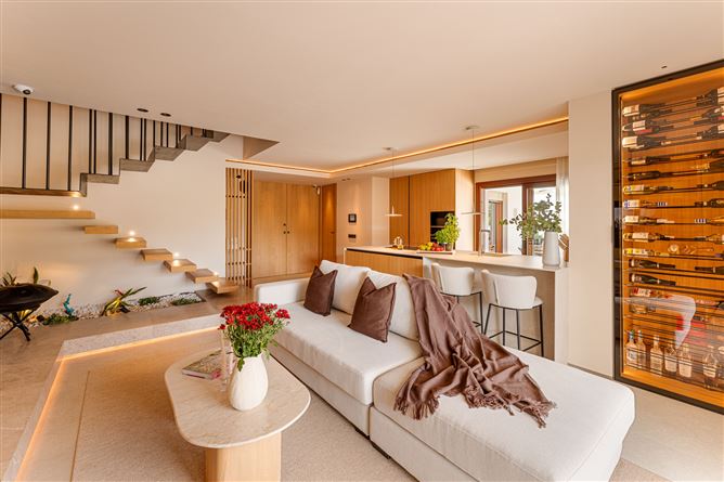 {name:Malaga, codeiso:MA}, Marbella, Marbella Golden Mile, Lomas del Rey, Spain - COSTA-01207P