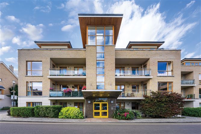 https://photos-a.propertyimages.ie/media/5/0/2/4956205/eedc4509-c2ef-4d02-8764-c61d50989b3b_l.jpg