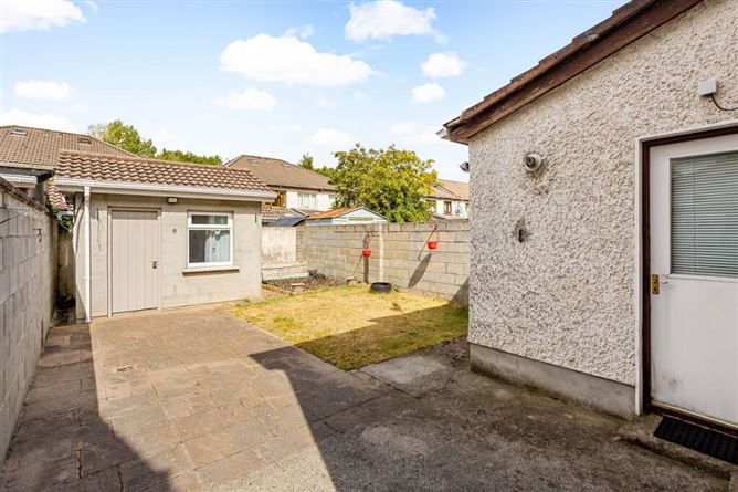 Photo 19 of 20 — 34 Elmbrook Walk, Lucan, Dublin