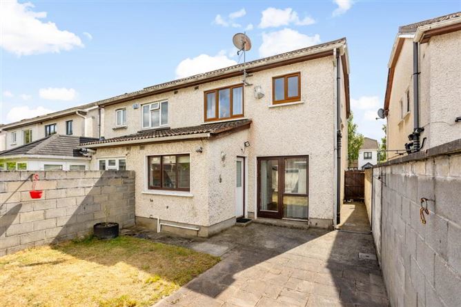 Photo 18 of 20 — 34 Elmbrook Walk, Lucan, Dublin