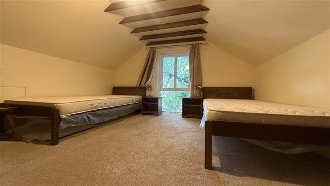 Photo 9 of 16 — Money Beg, Dunlewey, County Donegal