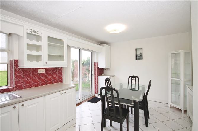 27 Kilmartin Park, Tallaght, Dublin 24