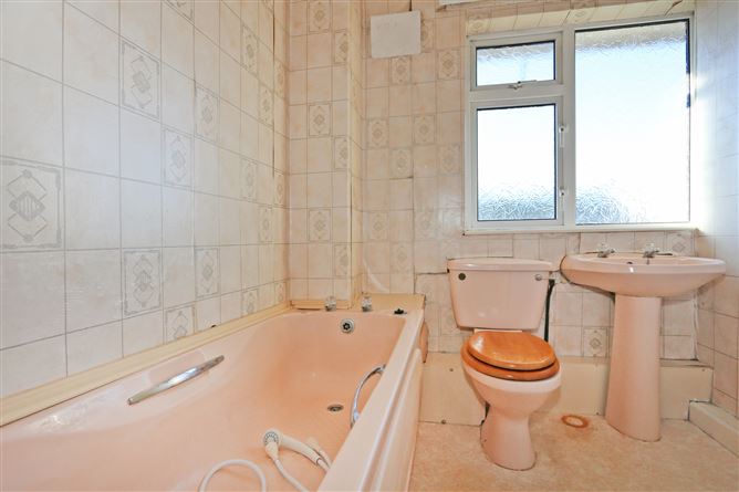 54 Corrib Drive, Shannon, Co. Clare