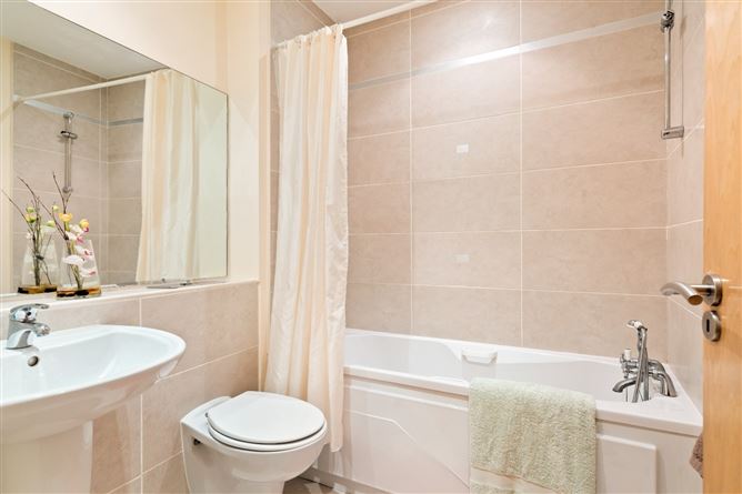 13 Ros Mor View, Scholarstown Road, Knocklyon, Dublin 16