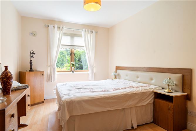 13 Ros Mor View, Scholarstown Road, Knocklyon, Dublin 16