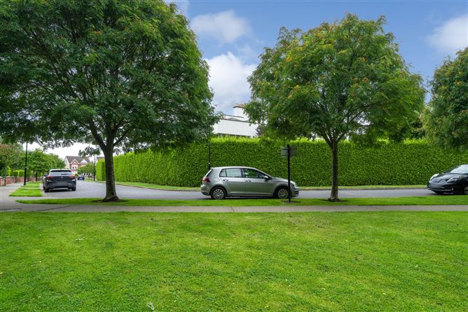 15 Marlfield House, Saint Gabriels, Cabinteely, Dublin 18
