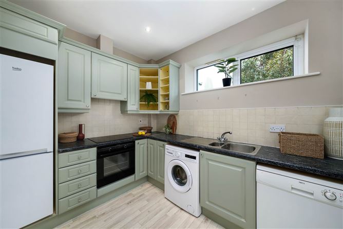 15 Marlfield House, Saint Gabriels, Cabinteely, Dublin 18