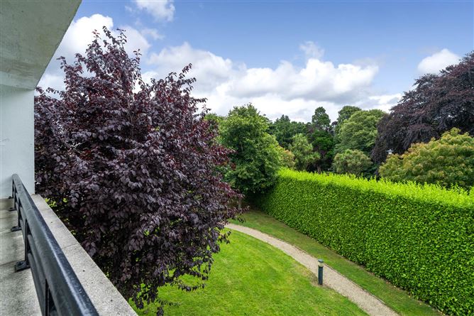 15 Marlfield House, Saint Gabriels, Cabinteely, Dublin 18