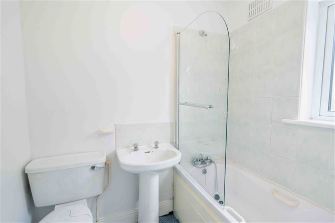 Photo 15 of 22 — 14 Abbeyville, Navan, Meath