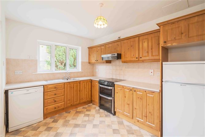 Photo 10 of 22 — 14 Abbeyville, Navan, Meath