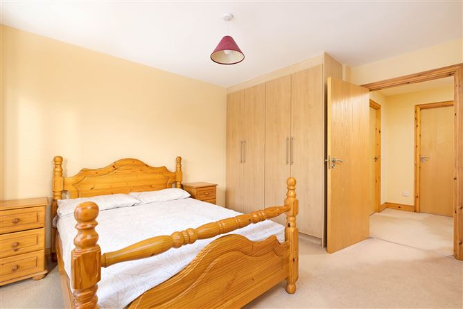 9 Castlegate Terrace, Lucan, Dublin