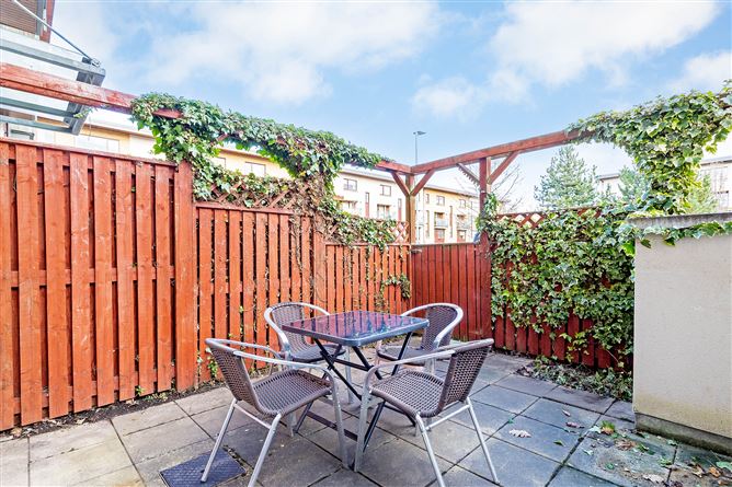9 Castlegate Terrace, Lucan, Dublin