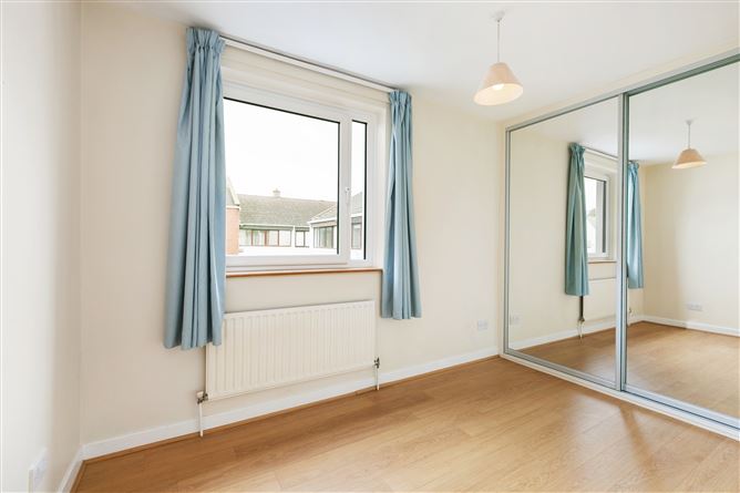 17 Adelaide, Strand Road , Sandymount, Dublin 4