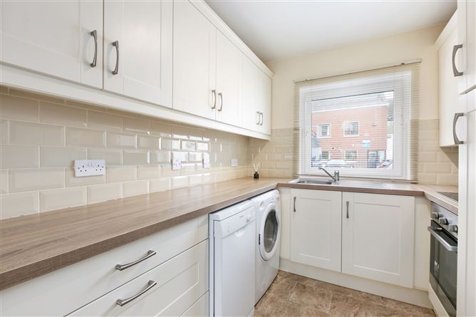 17 Adelaide, Strand Road , Sandymount, Dublin 4