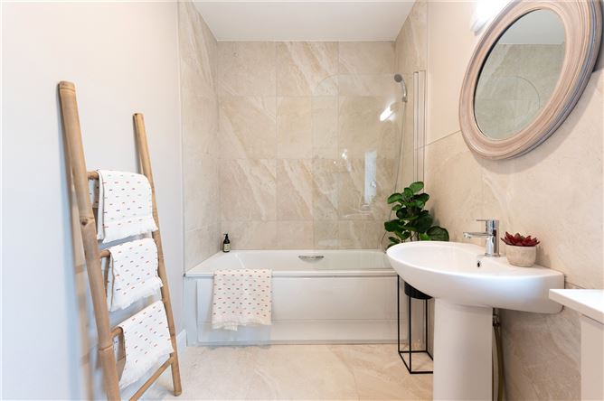 Showhouse, 14 Ormond Close, Six Cross Roads, Waterford