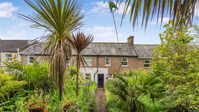 3 Bellevue Terrace, Upper Cork Hill, Youghal, Cork