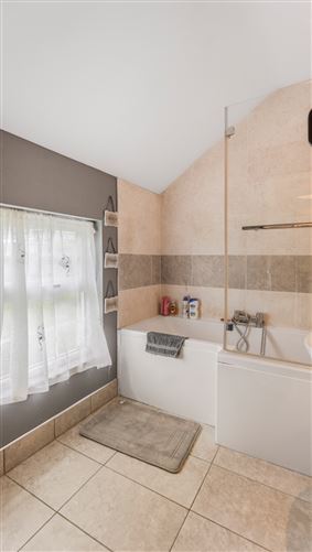 3 Bellevue Terrace, Upper Cork Hill, Youghal, Cork