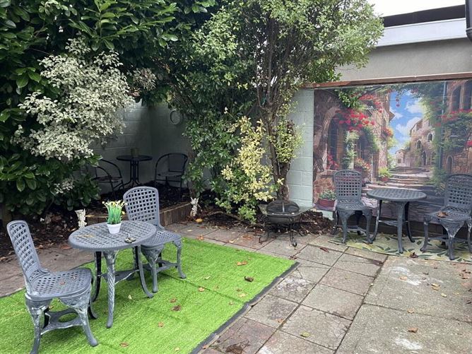 2 Ashley Court, Parks Road, Lismore, Waterford